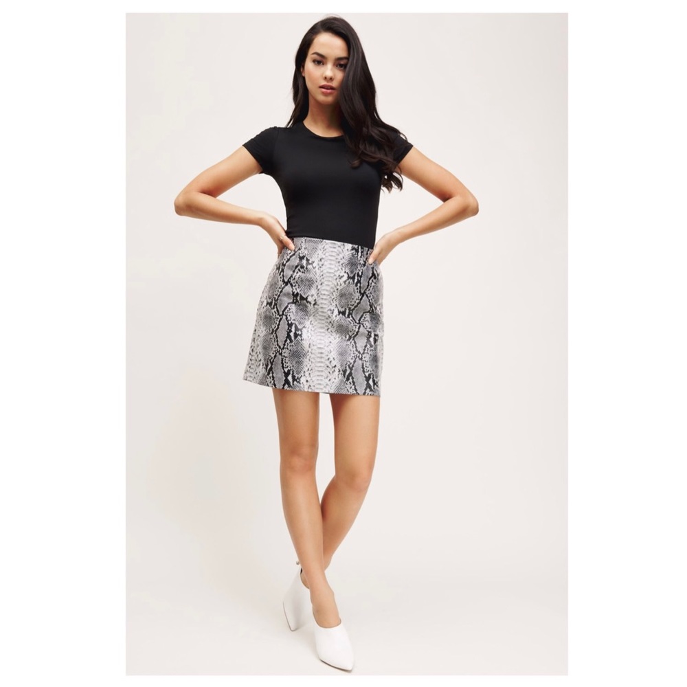 Dynamite Clothing Gray Faux Snakeskin Mini Skirt